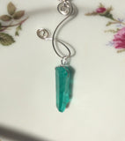 Handmade Crystal Teal with Looped Wire Pendant Necklace